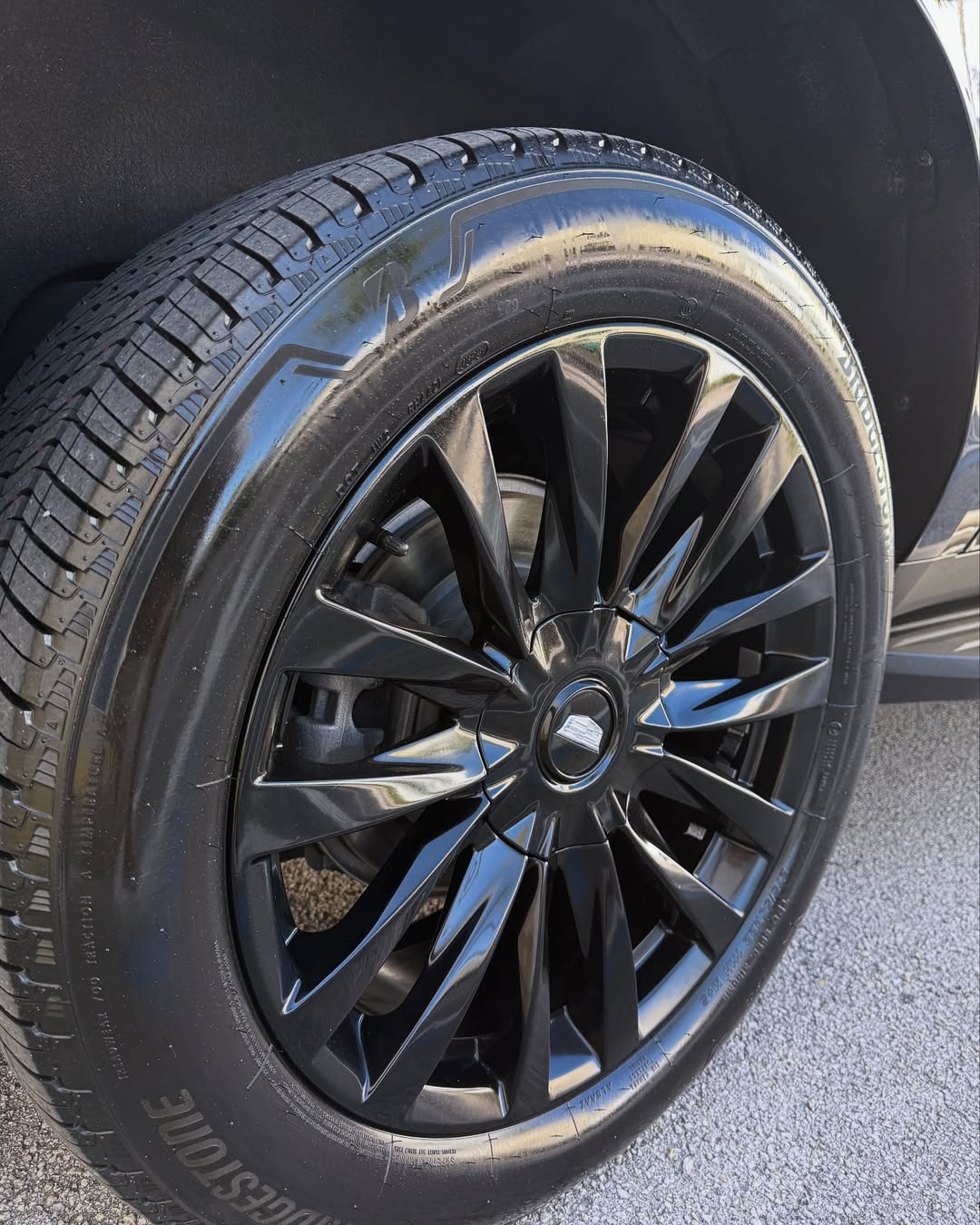 Cadillac Escalade ESV - Image 9