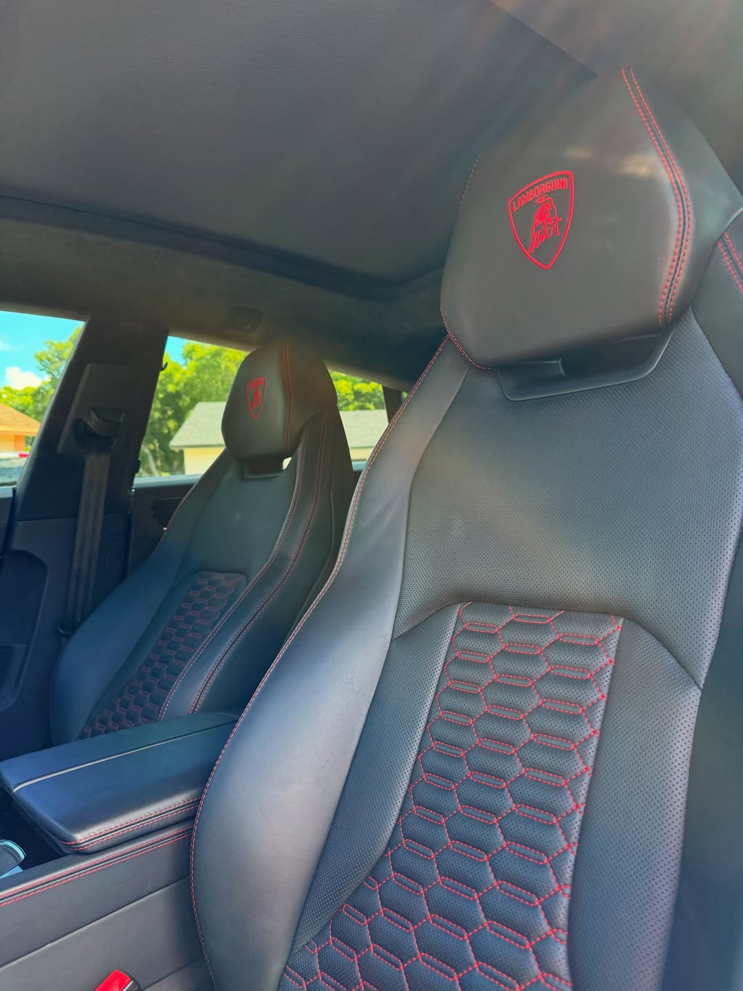 Lamborghini Urus - Image 8