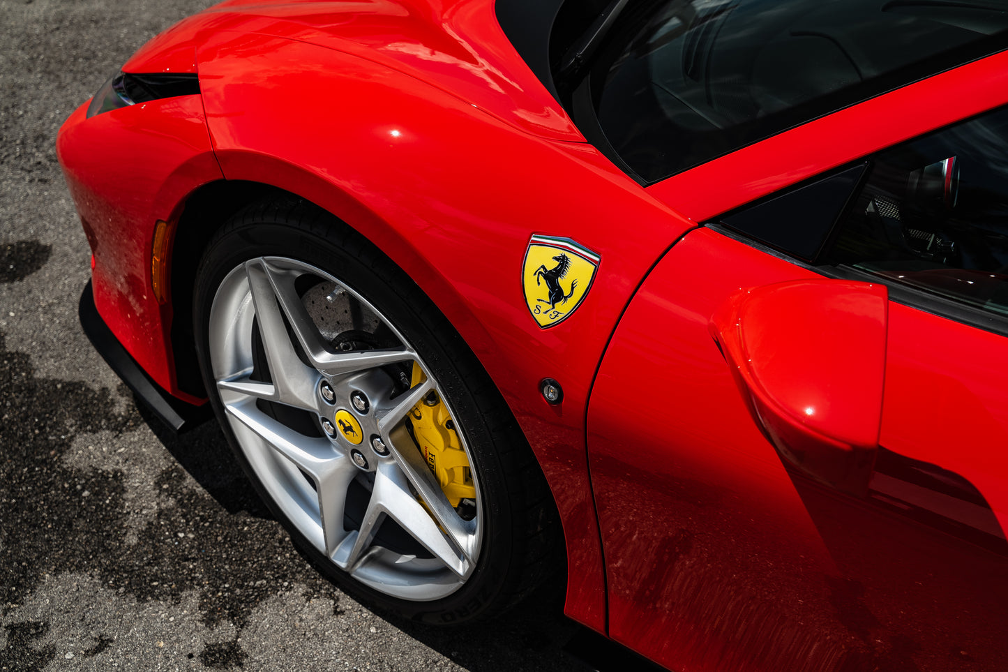 Ferrari F8 Spyder - Image 6
